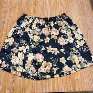 Floral Women's Skirt - Black and Pink